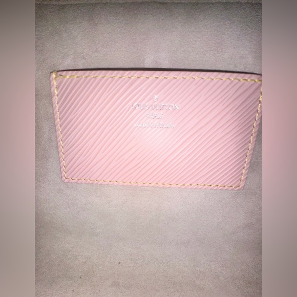 Louis Vuitton Twist Pink Epi MM Shoulder Bag - Picture 9 of 12